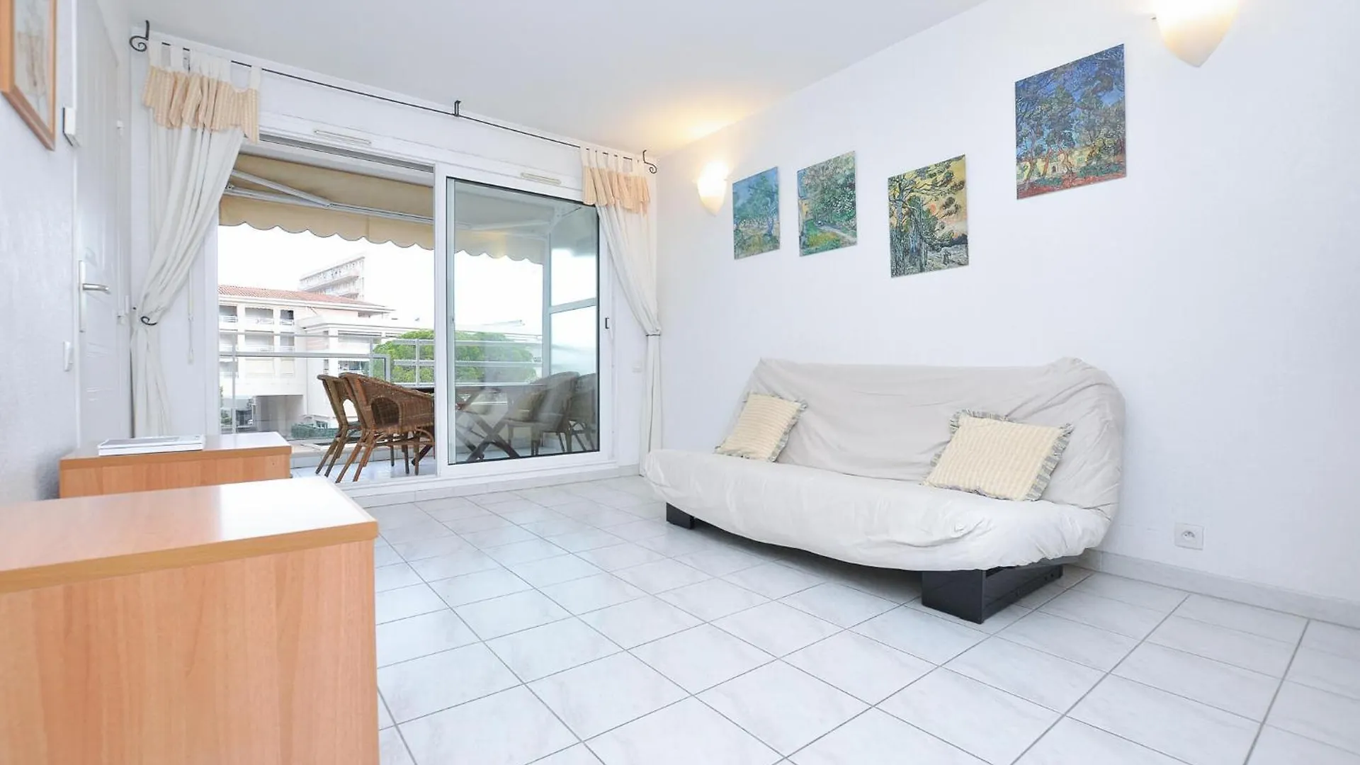 1 Bedroom Beautiful Apartment In Vallauris